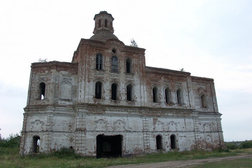 Прокуратура подключилась к спасению 170-летней церкви в Тюменской области