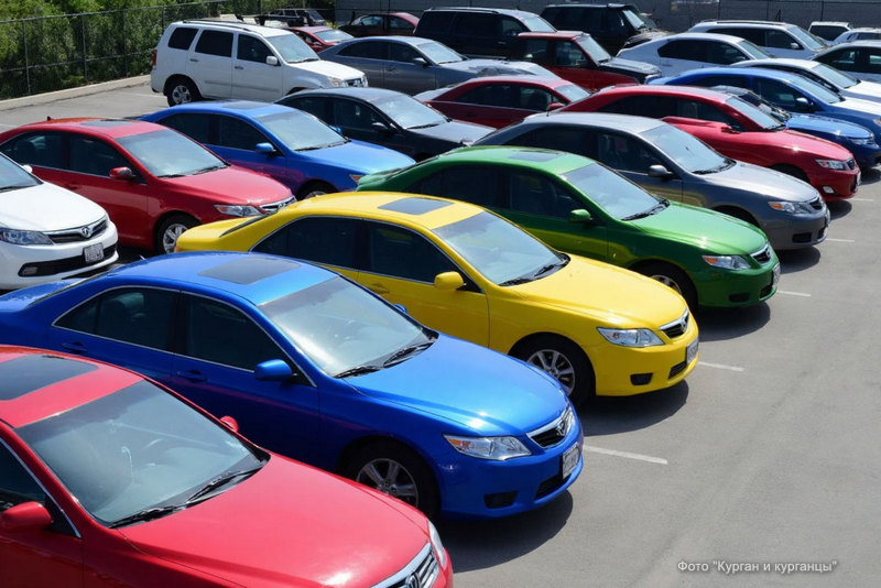 Росгосстрах против суеверий: статистика показывает, что цвет машины не влияет на риск аварии