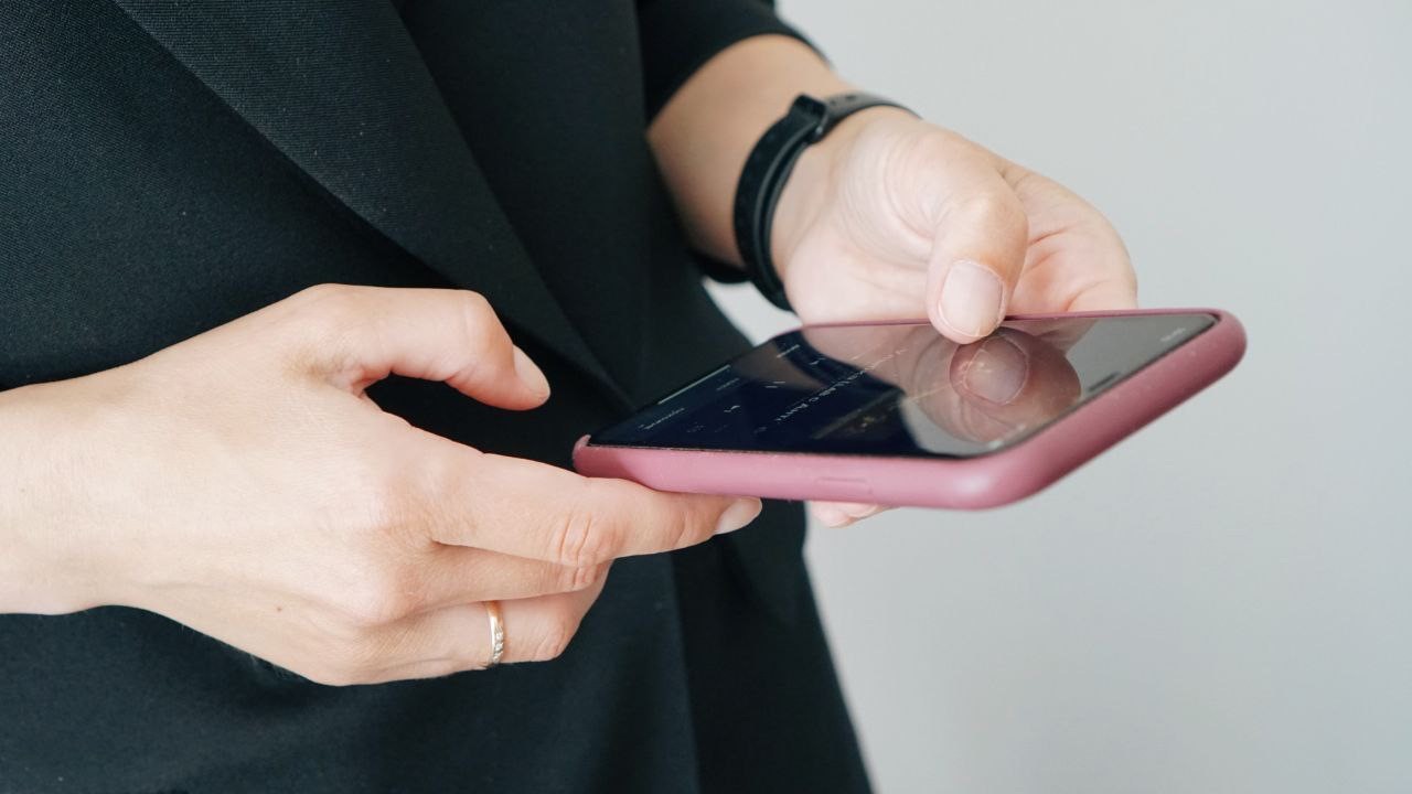 Для курганской молодежи запустили ИИ-ассистента психологической поддержки