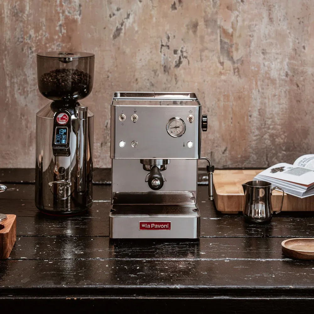 La Pavoni для домашней кофейной зоны - какие модели и комплекты выбрать