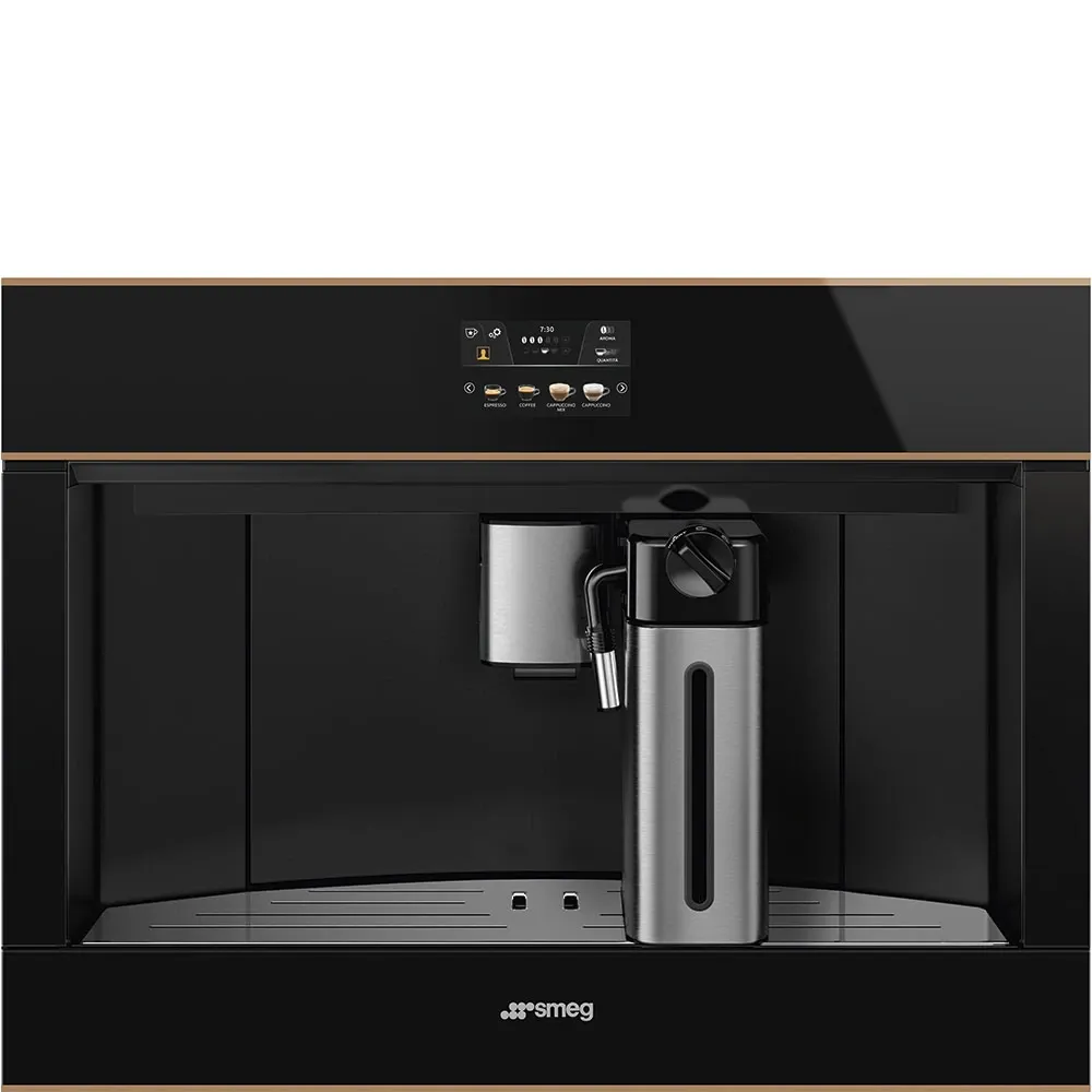 Встраиваемая кофемашина Smeg Dolce Stil Novo: чёрное стекло и медная отделка