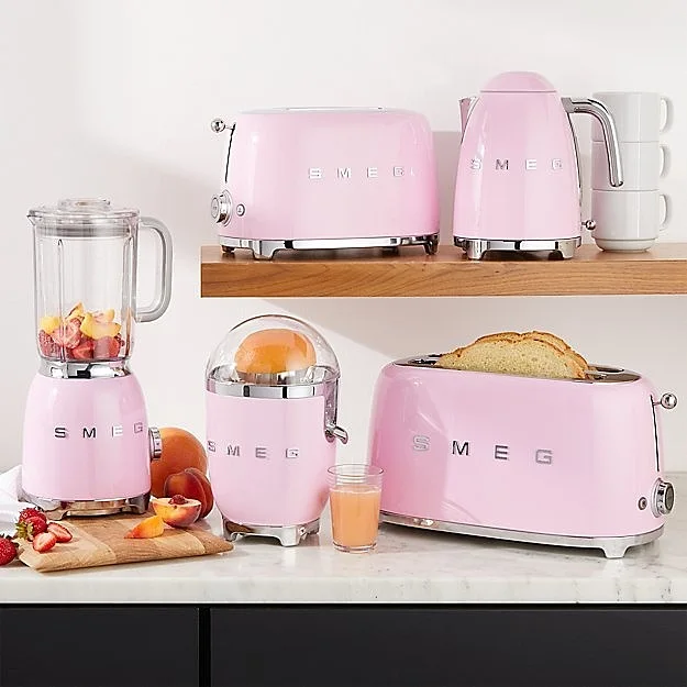 Розовые мечты Smeg
