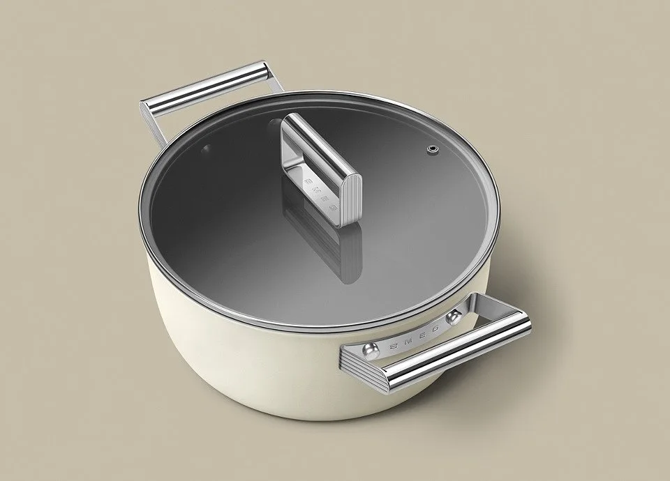 Первая коллекция посуды Smeg