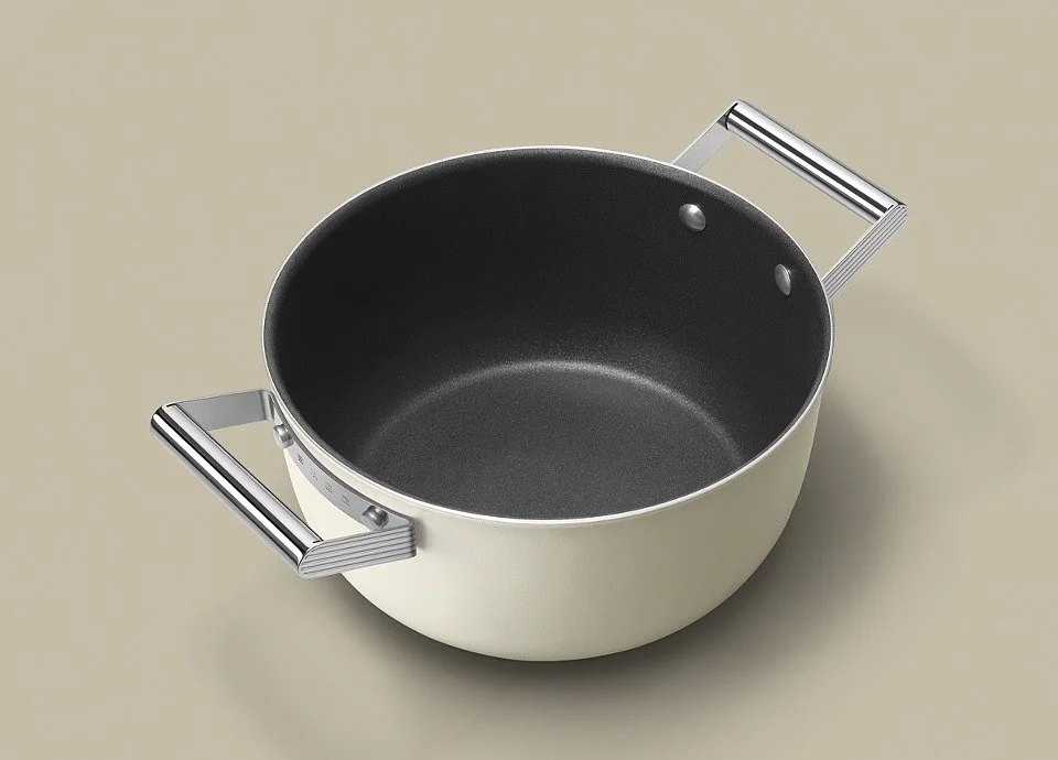 Первая коллекция посуды Smeg