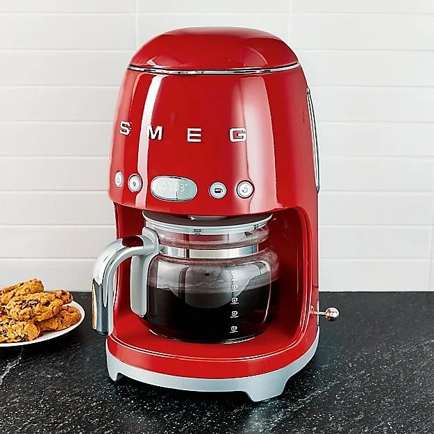 Новинка! Капельная кофеварка SMEG