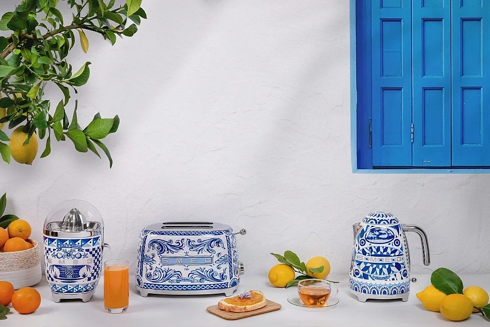 Коллекция бытовой техники Smeg Blu Mediterraneo