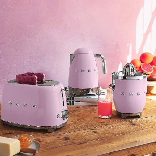 Розовые мечты Smeg