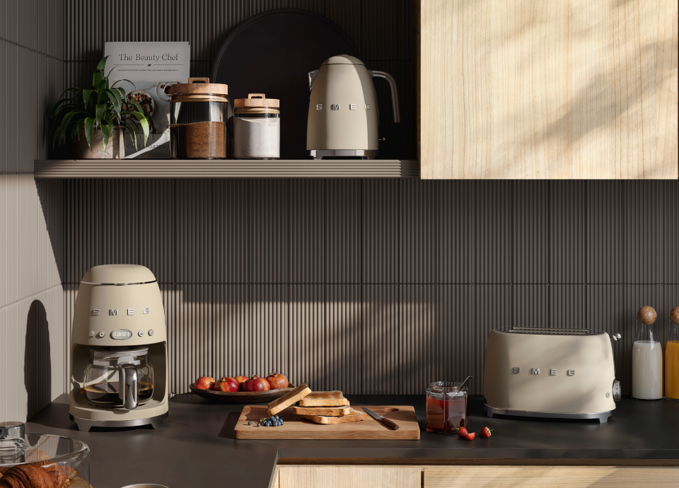 Комплект малой техники Smeg для кофейной зоны