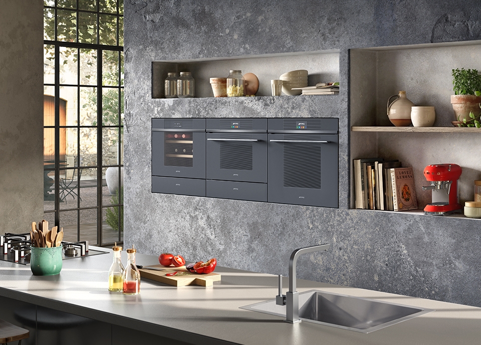 Серия Smeg Linea для современной кухни