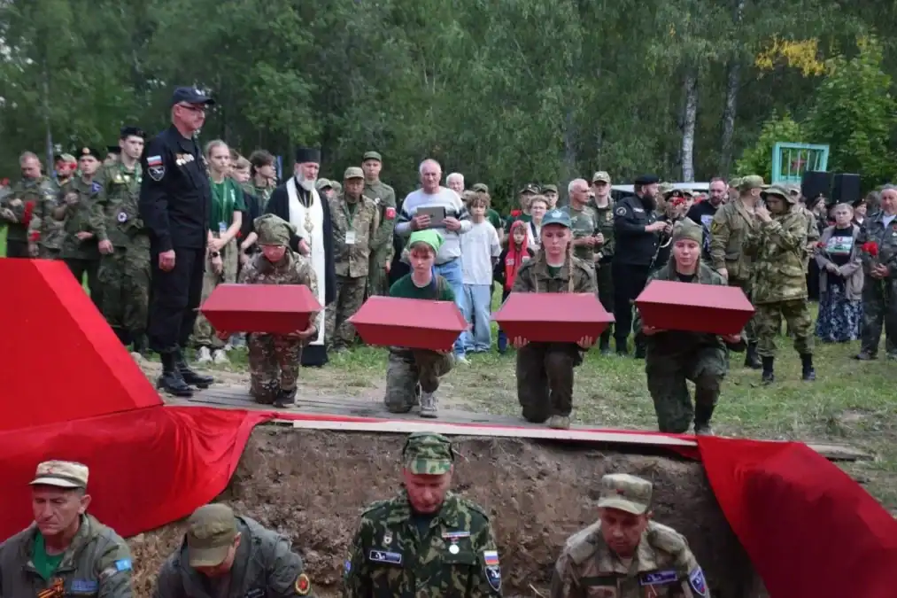 Во время экспедиции на местах боёв подняли останки красноармейцев