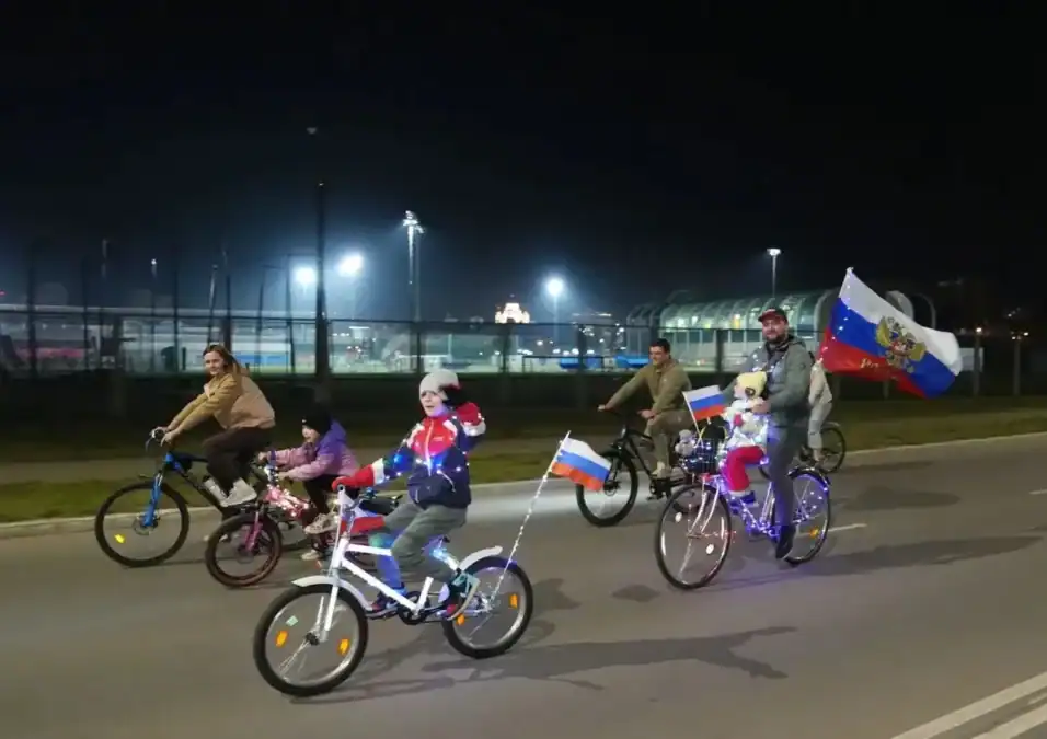 Сотни велосипедистов проехали по улицам Саранска