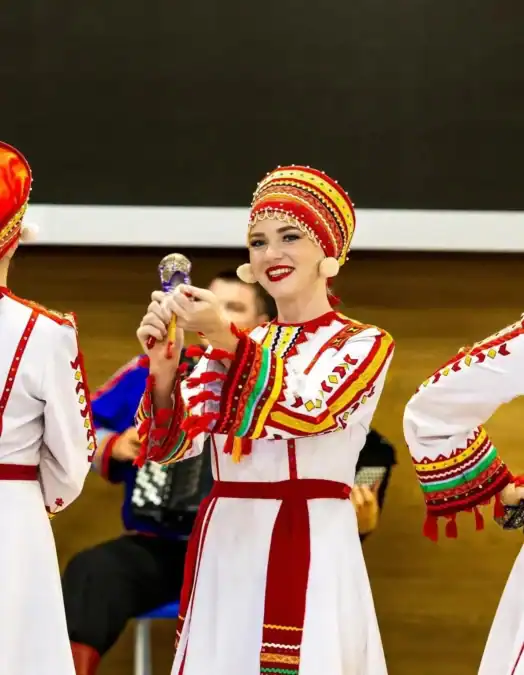 Артисты ансамбля «Умарина» вышли на необычную сцену