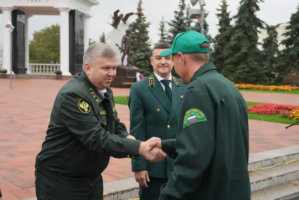 В Темниковском районе лесных пожарных вооружили вездеходами и бульдозерами