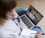 woman-taking-e-learning-courses