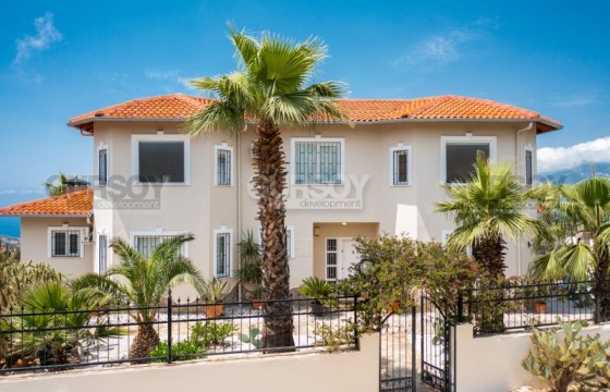 Вилла 4+2 с шикарными видовыми характеристиками в районе Каргыджак, 240 м2 в Турции - фото 3