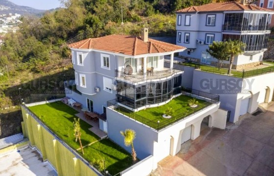 Шикарная меблированная вилла 4+1 в 300 м от моря в Конаклы, 300 м2 в Турции - фото 5