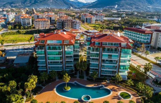 Квартира 2+1 на первой береговой линии в Кестеле, 110 м2. в Турции - фото 3