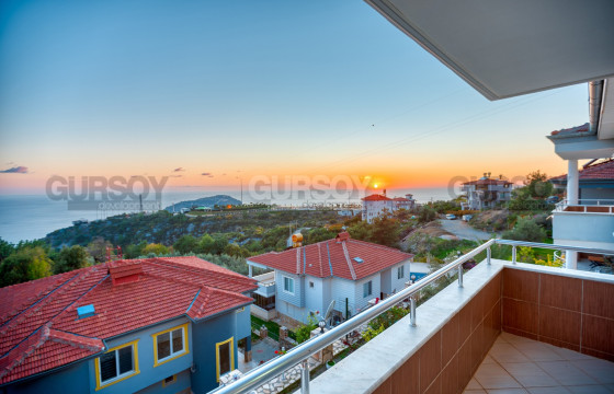 Роскошная вилла в районе Бекташ с тремя спальнями общей площадью 160 кв.м. в Турции - фото 3