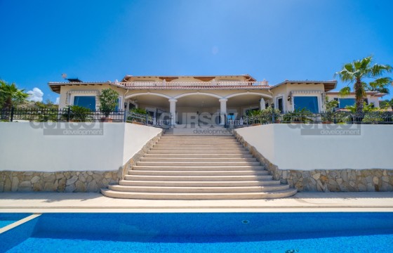 Вилла с потрясающими видами на море и город в Каргыджаке. 4+2,240м2 в Турции - фото 2