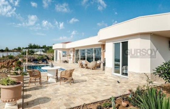 Вилла с  видом  на море в районе Авсаллар. 3+1,160м2 в Турции - фото 1