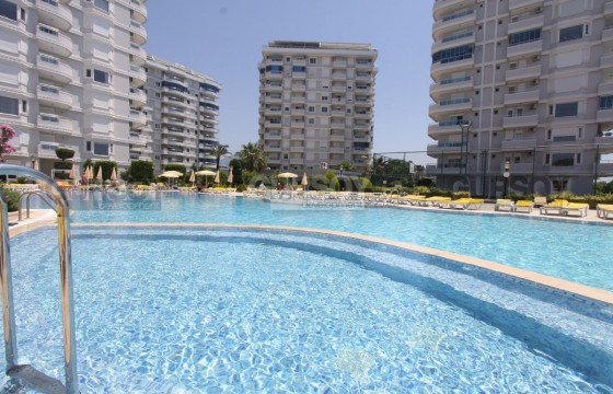 Меблированная квартира 3+1 в элитном комплексе на первой линии в Тосмуре, 165 м2 в Турции - фото 10