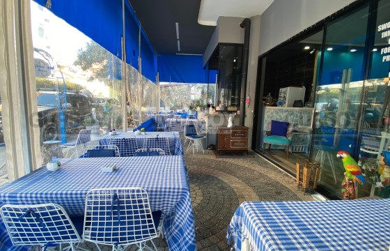 Коммерческое помещение на продажу в центре района Оба, 100 м2. в Турции - фото 1