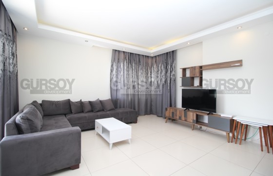 Меблированная квартира 2+1 с видом на горы всего в 500 метрах от пляжа в Тосмуре, 115 м2 в Турции - фото 2