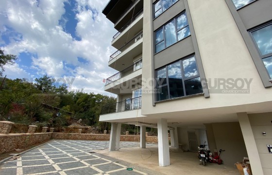 Представлена большая квартира планировкой 5+1, общей площадью в районе Чиплаклы в Турции - фото 3