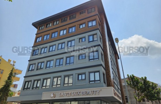 Три новые меблированные квартиры в современном ЖК в центре Алании, 50-52 м2 в Турции - фото 11