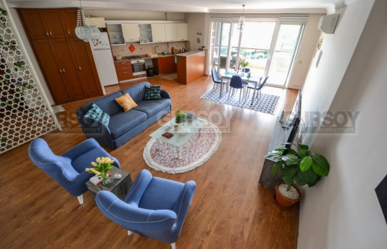 Комфортабельная, просторная квартира 2+1, в 400 метрах от пляжа, в центре района Тосмур в Турции - фото 12