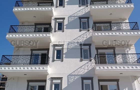 Компактная новая квартира с чистовой отделкой на 4-м этаже в 500 метрах от моря, в современном районе Аланьи - Махмутлар в Турции - фото 9