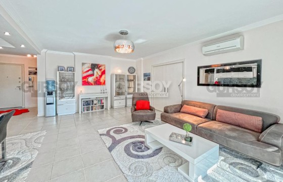 Стильная, просторная квартира с большим застекленным балконом, на 7-м этаже в 200 метрах от моря в Турции - фото 9