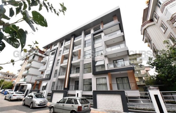 Продажа меблированной квартиры, планировки 1+1, в самом центре Алании в Турции - фото 1