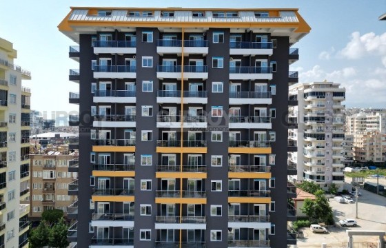 Трехкомнатная квартира в 200 метрах от моря в новом комплексе, район Махмутлар в Турции - фото 1