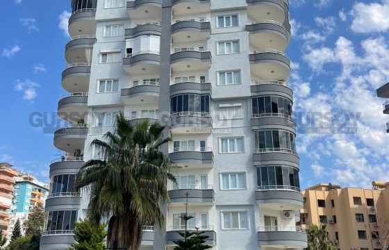 Просторная трехкомнатная квартира с видом на море в районе Тосмур в Турции - фото 6