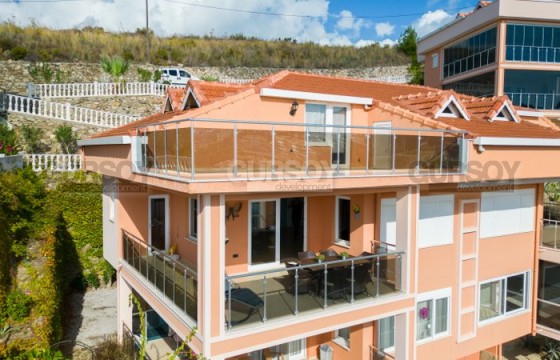 Просторная квартира 3+1 с завораживающими видами на горы и море в Турции - фото 4