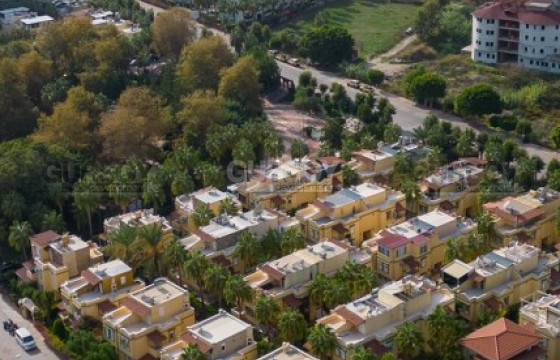 Уютная вилла в районе Конаклы рядом с морем в Турции - фото 1