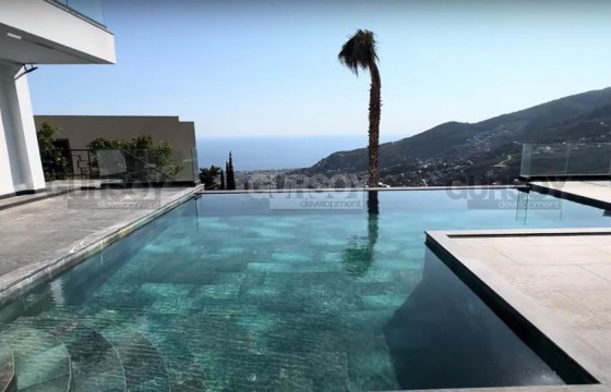 Шикарная вилла 5+1 в районе Бекташ в Турции - фото 4