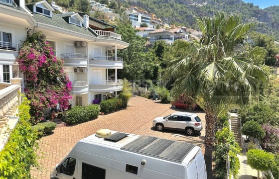 Трехкомнатная квартира с мебелью в престижном районе Тепе в Турции - фото 4