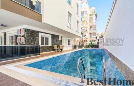 Прекрасный четырехкомнатный меблированный пентхаус в Центре Аланьи в Турции - фото 1