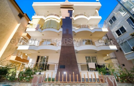 Отличная двухуровневая квартира в планировке 3+1 в центре Аланьи в Турции - фото 5