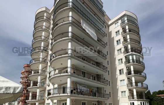 Просторная квартира 2+1 с зоной бакбекю на балконе и  на крыше с панорамным видом в Турции - фото 5