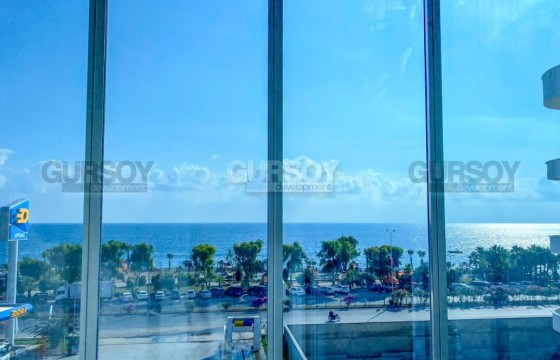 Современная квартира 1+1 с потрясающим видом на море в районе Каргиджак в Турции - фото 1