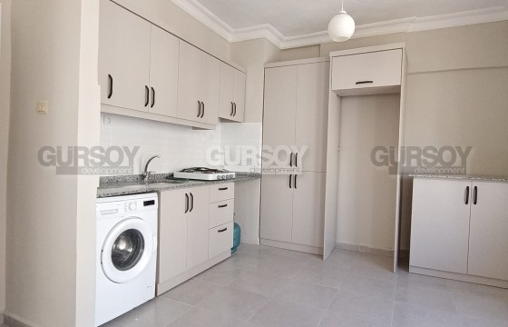 Недорогая квартира 2+1 с новым ремонтом в районе Махмутлар в Турции - фото 2