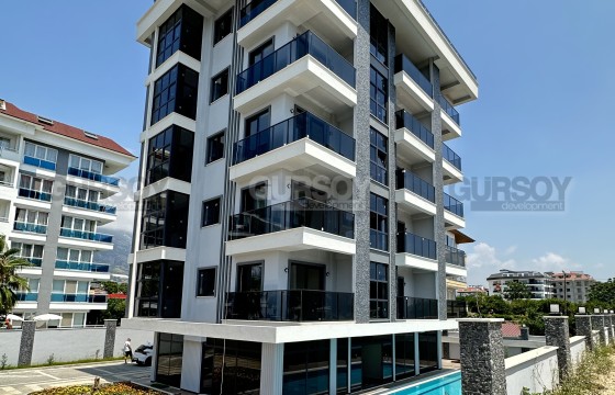 Квартира 1+1 с видом на море в районе Кестель в Турции - фото 3