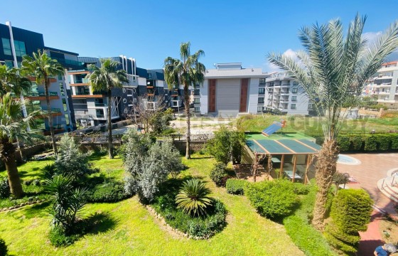 Просторная квартира 1+1 в современном жилом комплексе в престижно микрорайоне в Турции - фото 3