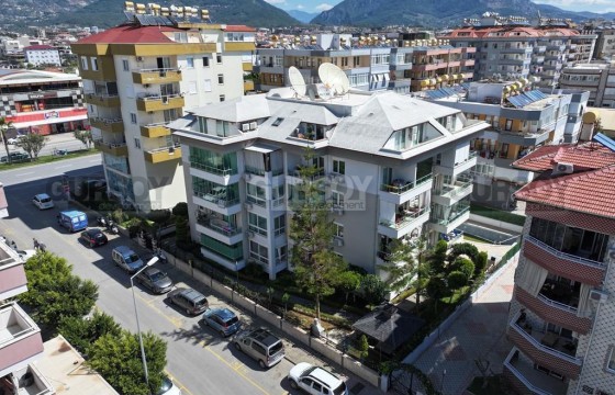 Двухуровневые апартаменты 3+1 в 5 минутах ходьбы от моря в районе Оба в Турции - фото 2