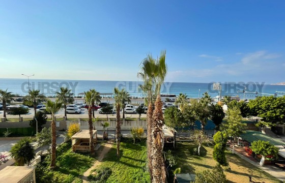 Светлая квартира 2+1 с видом на море в районе Тосмур в Турции - фото 7