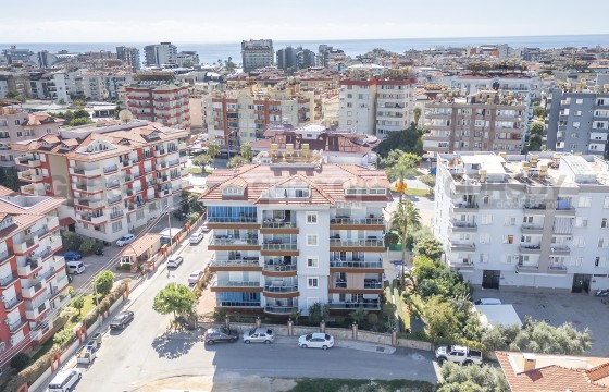 Стильная и уютная квартира 1+1 в районе ОБА в Турции - фото 2