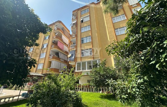 Просторная квартира 2+1 в 150 метрах от моря в районе Тосмур в Турции - фото 11